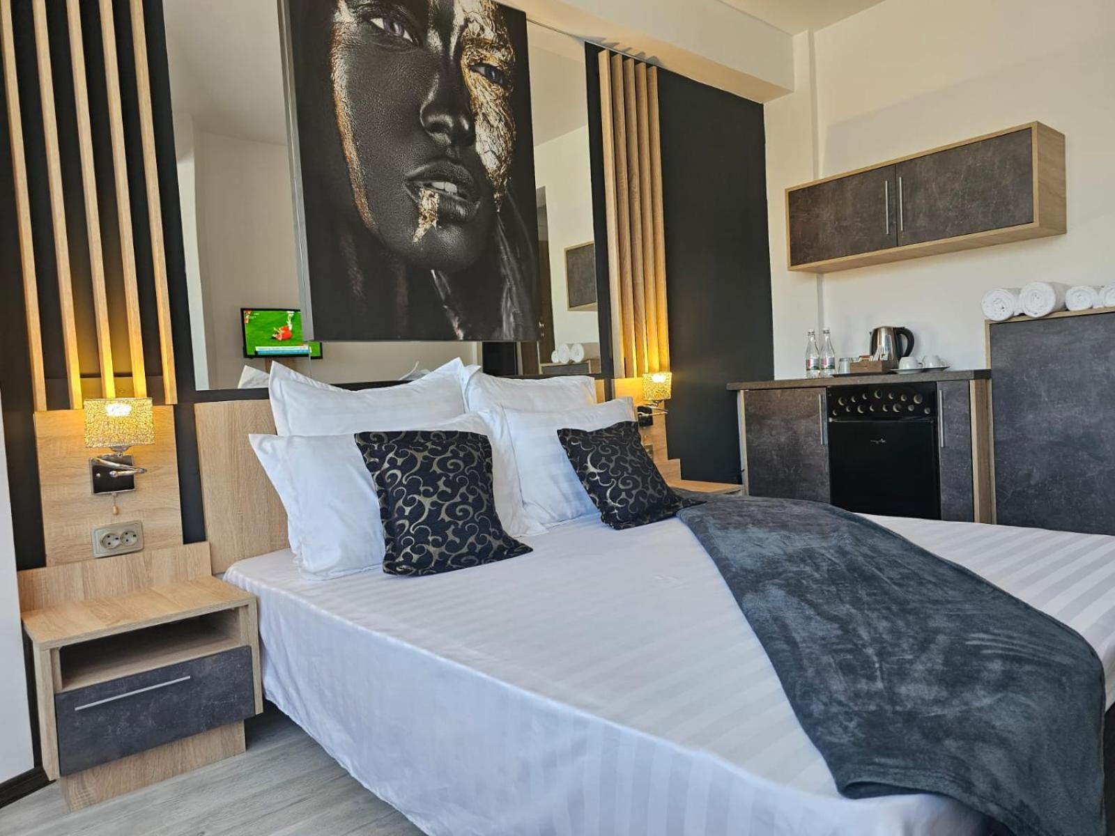 Theline Hotell Bucureşti Eksteriør bilde